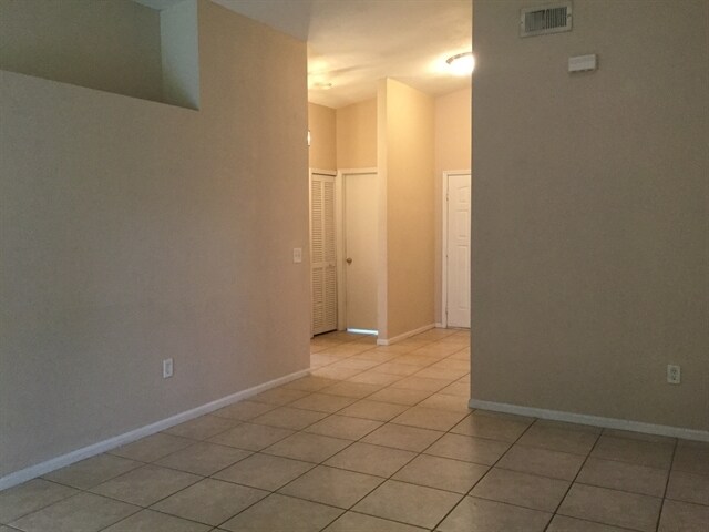 Foto del edificio - 11725 Kennington Court