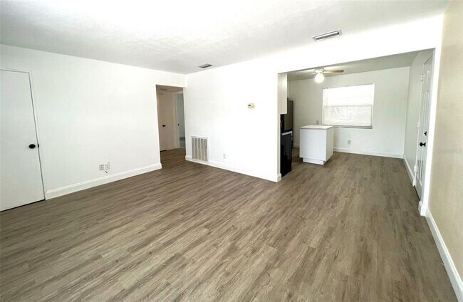 Building Photo - 919 Jeffords St