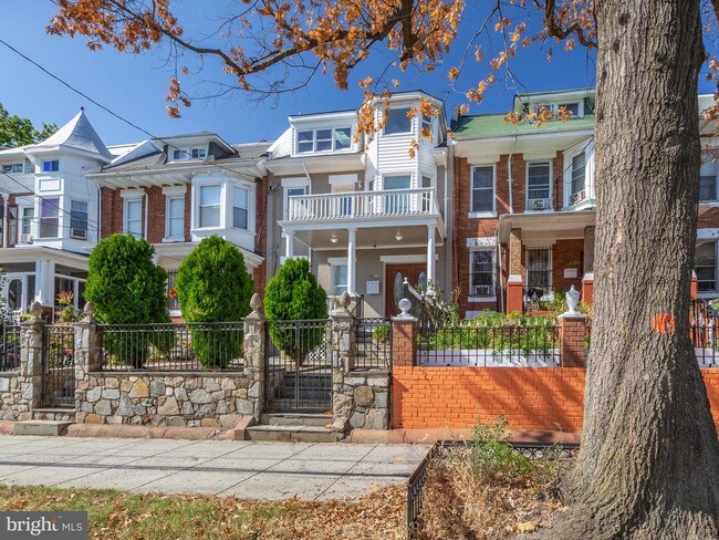 Foto del edificio - 4506 14th St NW