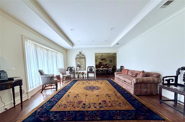 Foto del edificio - 7141 Twin Tree Ln