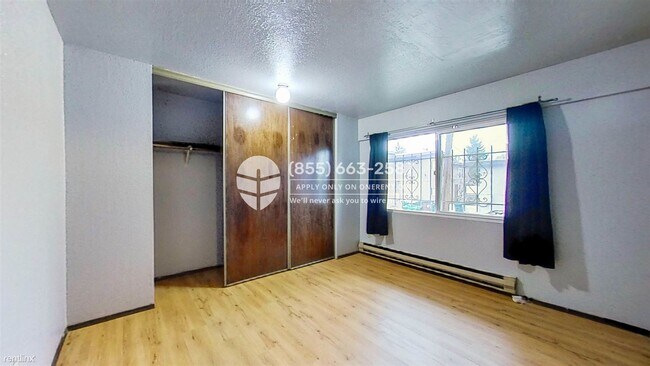 Foto del edificio - 5041 12th Ave NE