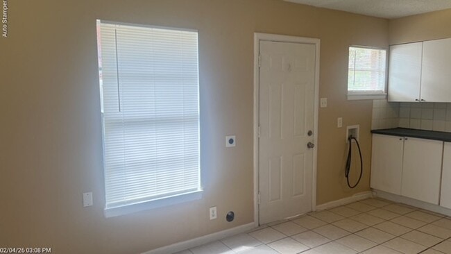 Photo - 213 Hosack St House