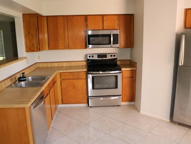 Building Photo - 10506 Juniper Glen Dr