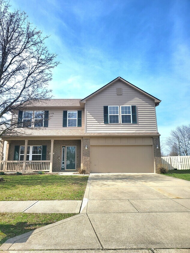 Primary Photo - 8116 Sand Ridge Cir