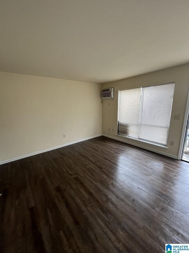 Foto del edificio - 2637 Pike Rd