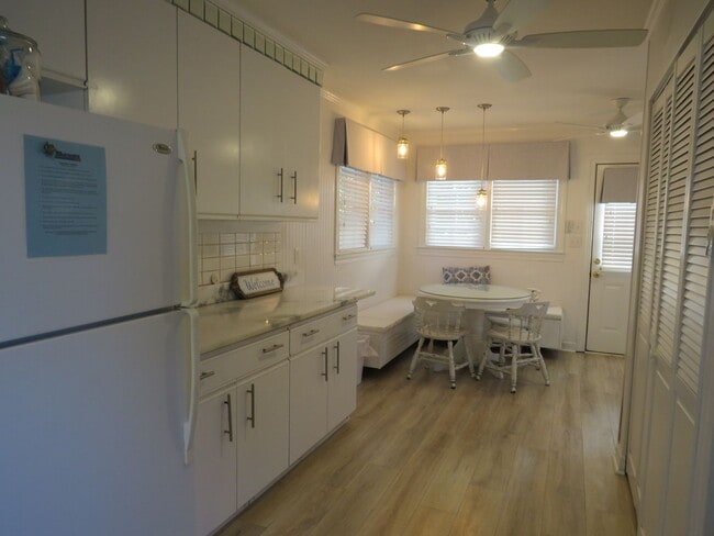 Building Photo - 618 E Sabiston Dr
