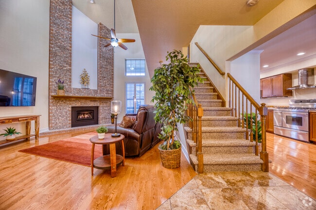 Living Room - 1518 E Nichols Cir
