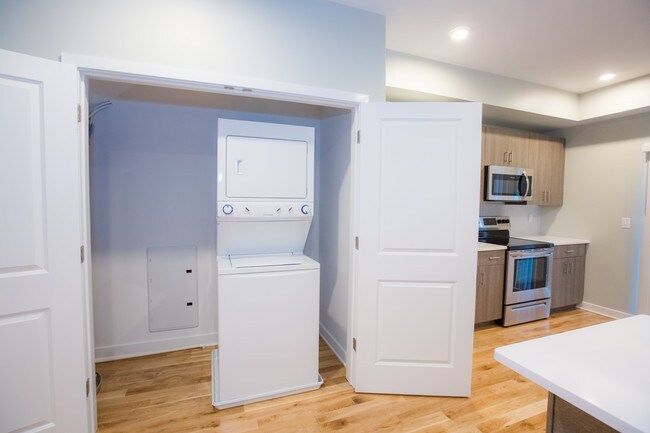 Building Photo - 2037 N College Ave