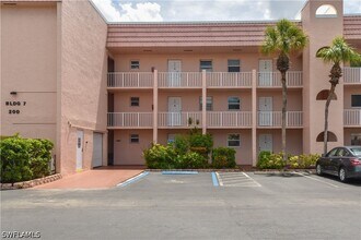 Building Photo - 200 Turtle Lake Ct