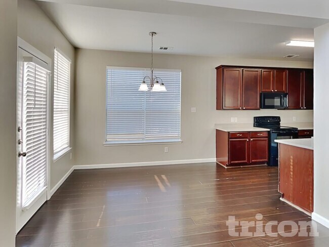 Foto del edificio - 1015 Remington Ranch Rd