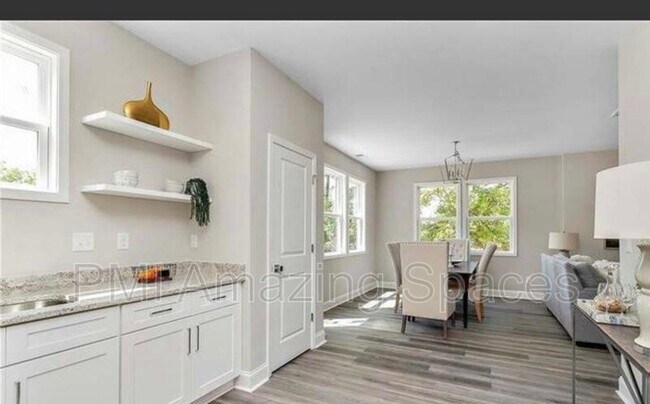 1215 Marble St - 4