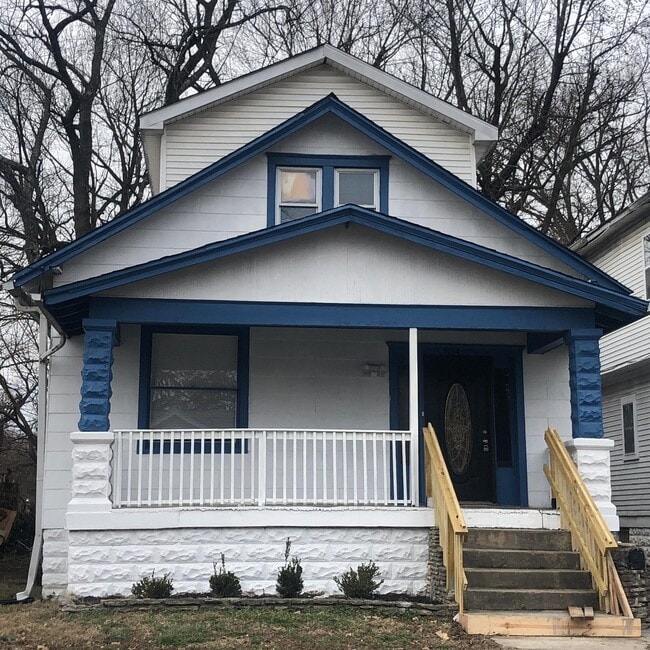 Building Photo - 834 S 33rd St