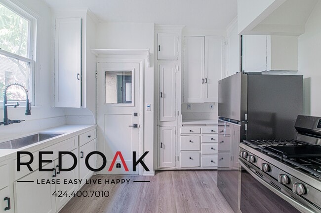 Foto del edificio - 314 1/4 N Mariposa Ave