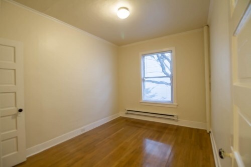 Building Photo - Vintage 3 Bedroom at the Carlyle - 3 bedrooms