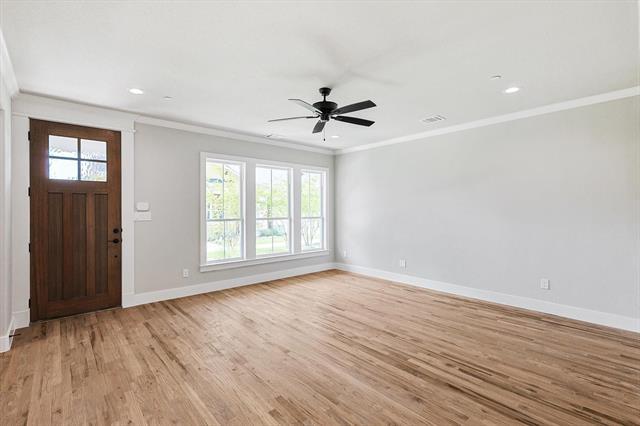 Foto del edificio - 516 Woodside Trl