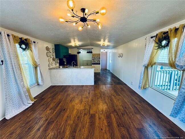 Foto del edificio - 1992 Henry Hammond Rd