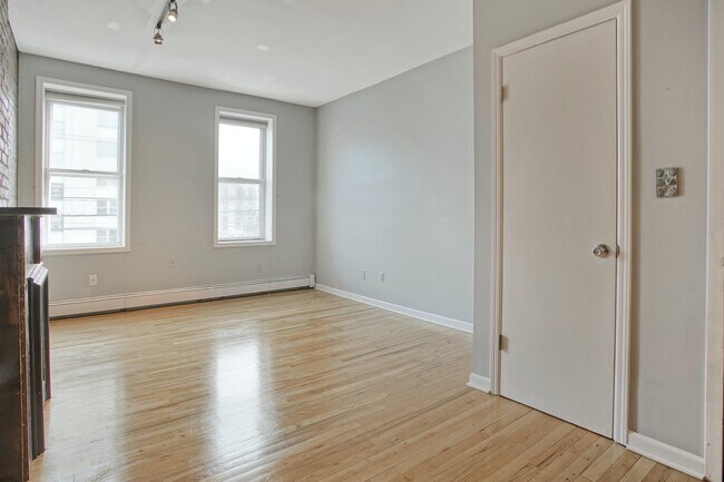 Foto del edificio - 218 Jefferson St