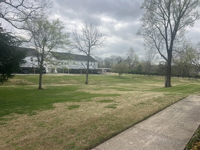 Photo - 1019 Briggs Ln House