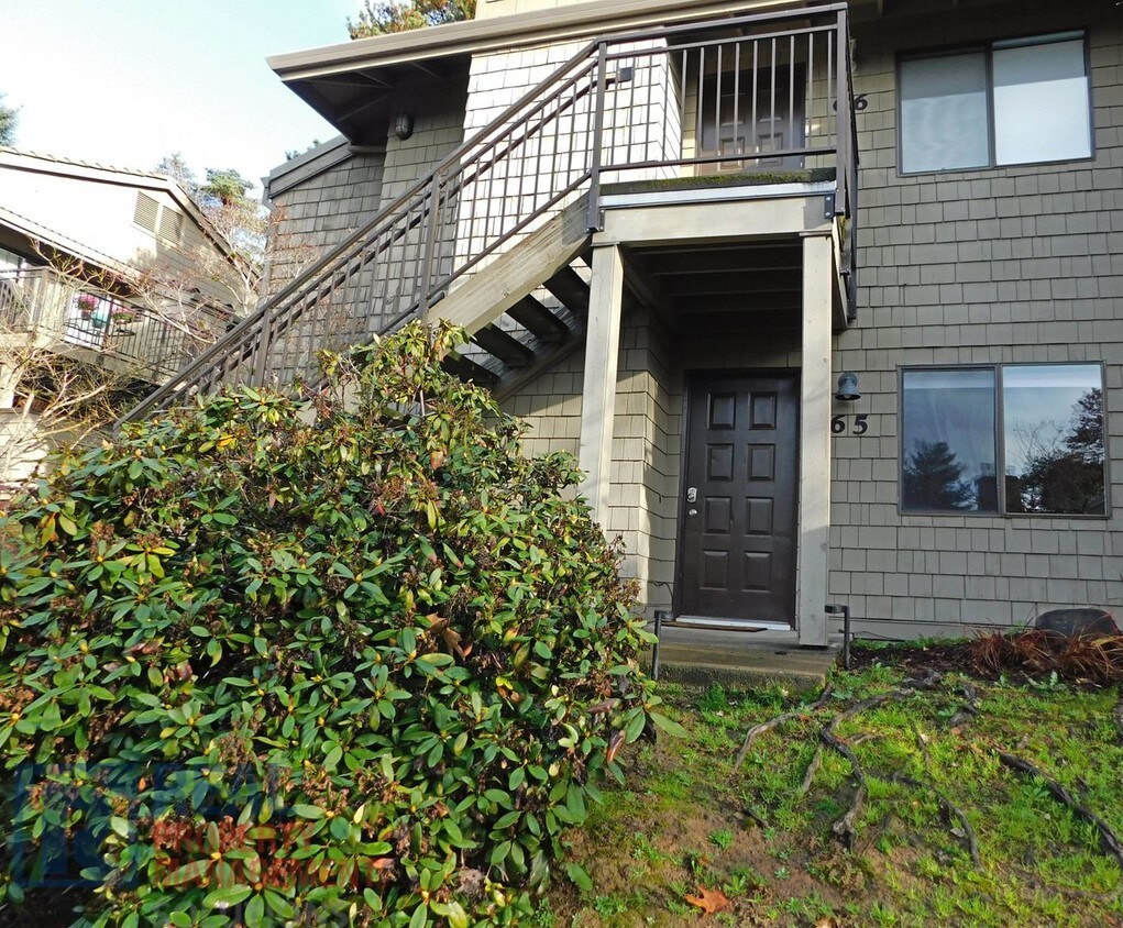 Wonderful First Floor Condo In Oak Creek House Rental in Lake Oswego