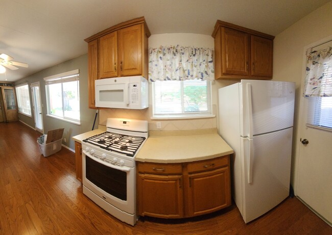 Building Photo - 2 bedroom 1 bath home in fantastic location