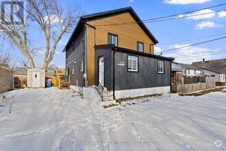 Building Photo - 115-115 Kinnear St