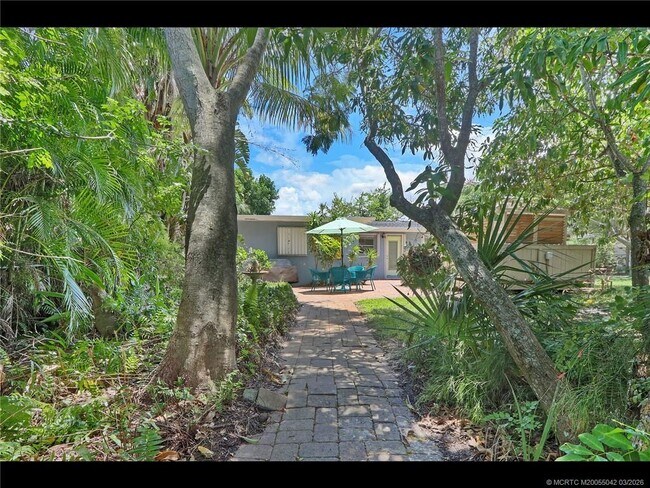 Foto del edificio - 1905 NE River Ct