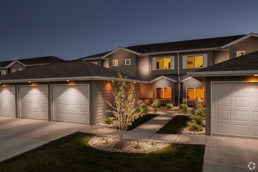 Foto principal - Boulder Pointe Townhomes