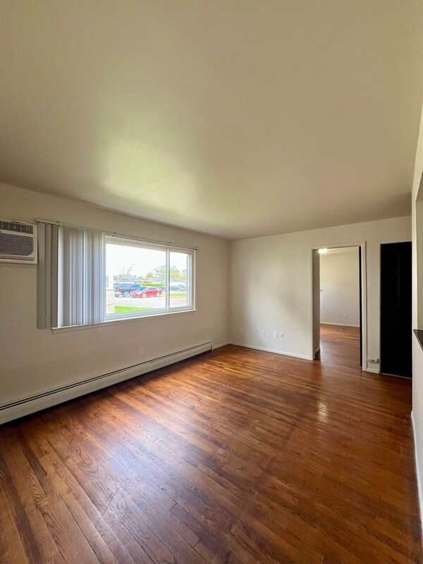 Foto del edificio - 720 Harrison Blvd