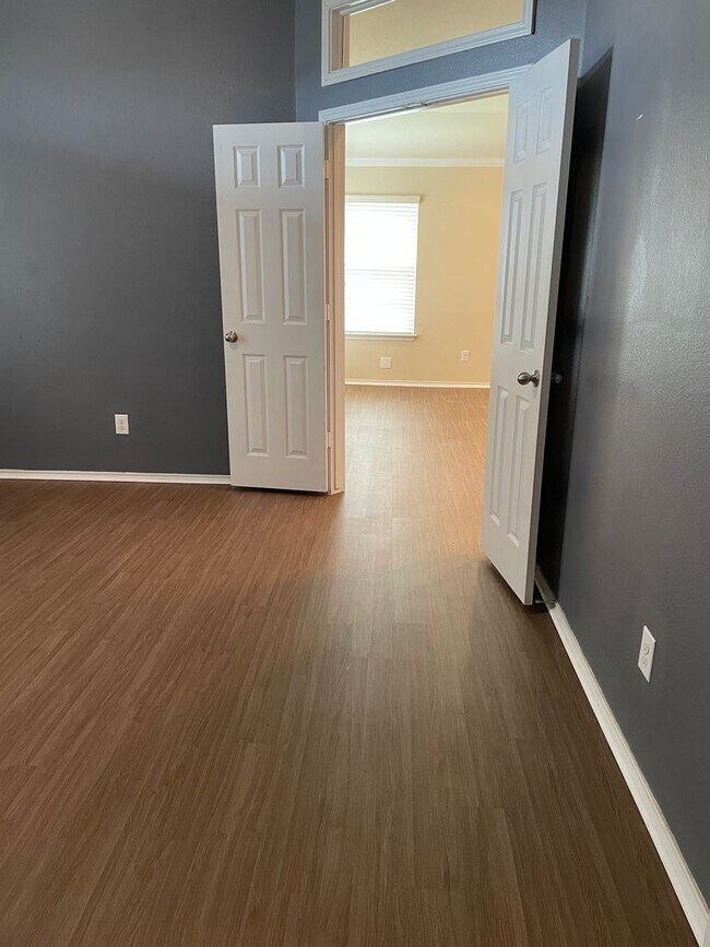 Foto del edificio - Coming Soon! 3 bed, 2 bath with Bonus Room...