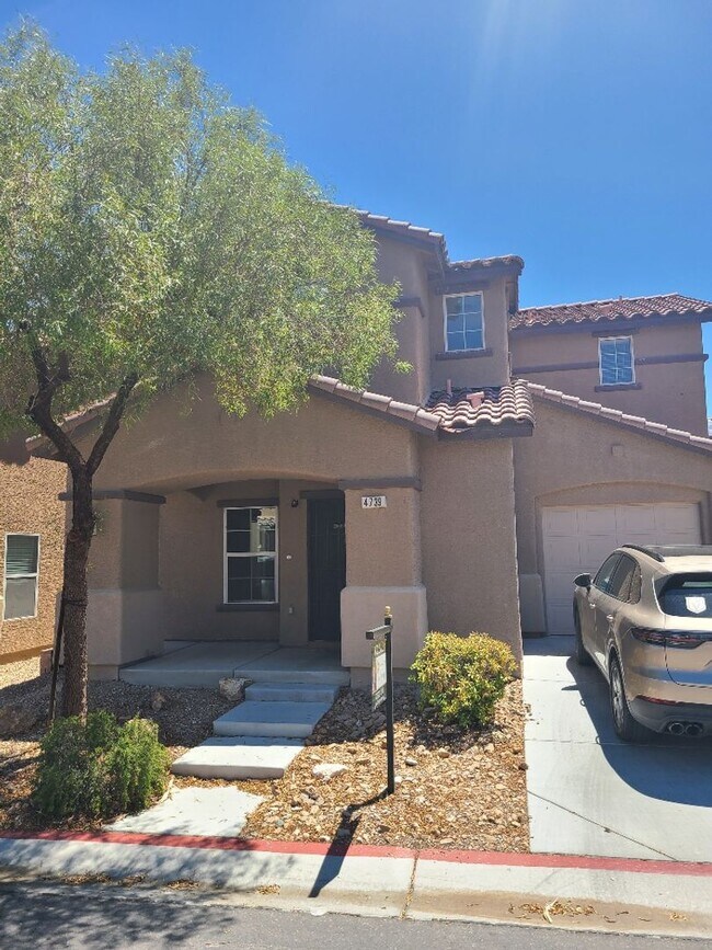 Building Photo - 4739 Golden Shimmer Ave