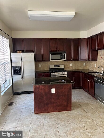 Foto del edificio - 2511 James Maury Dr