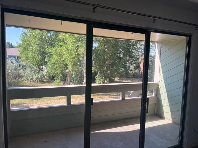 Building Photo - 14120 E Temple Dr