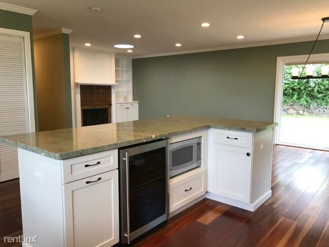 Building Photo - 3 br, 2 bath House - 21 Kai Nana Pl