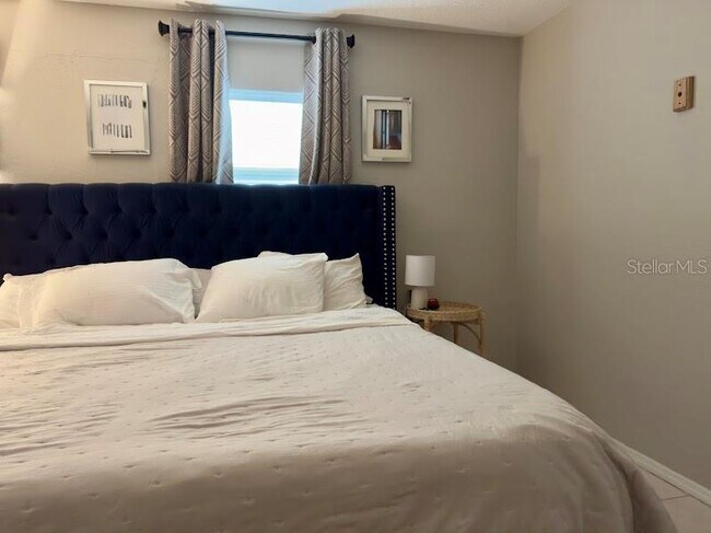 Foto del edificio - 3074 Brookview Ave