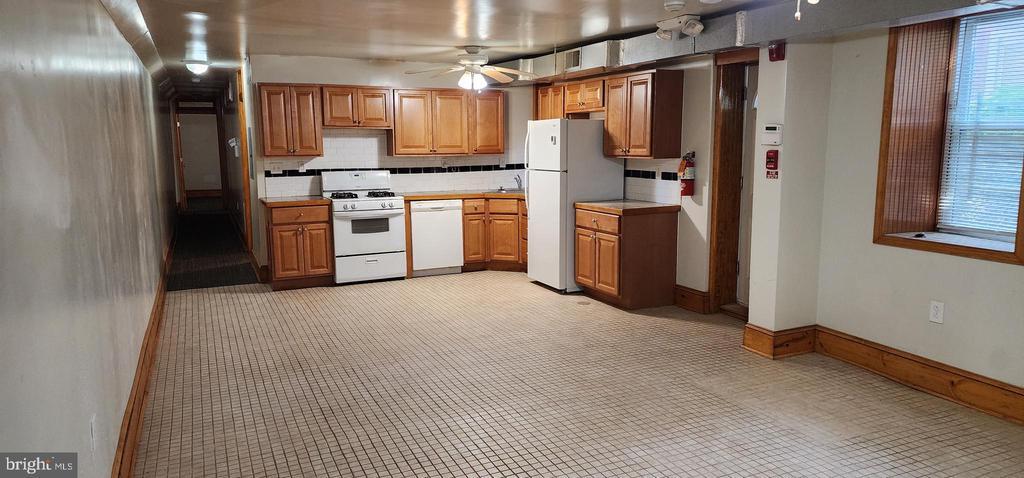 Foto principal - 5109 Kingsessing Ave