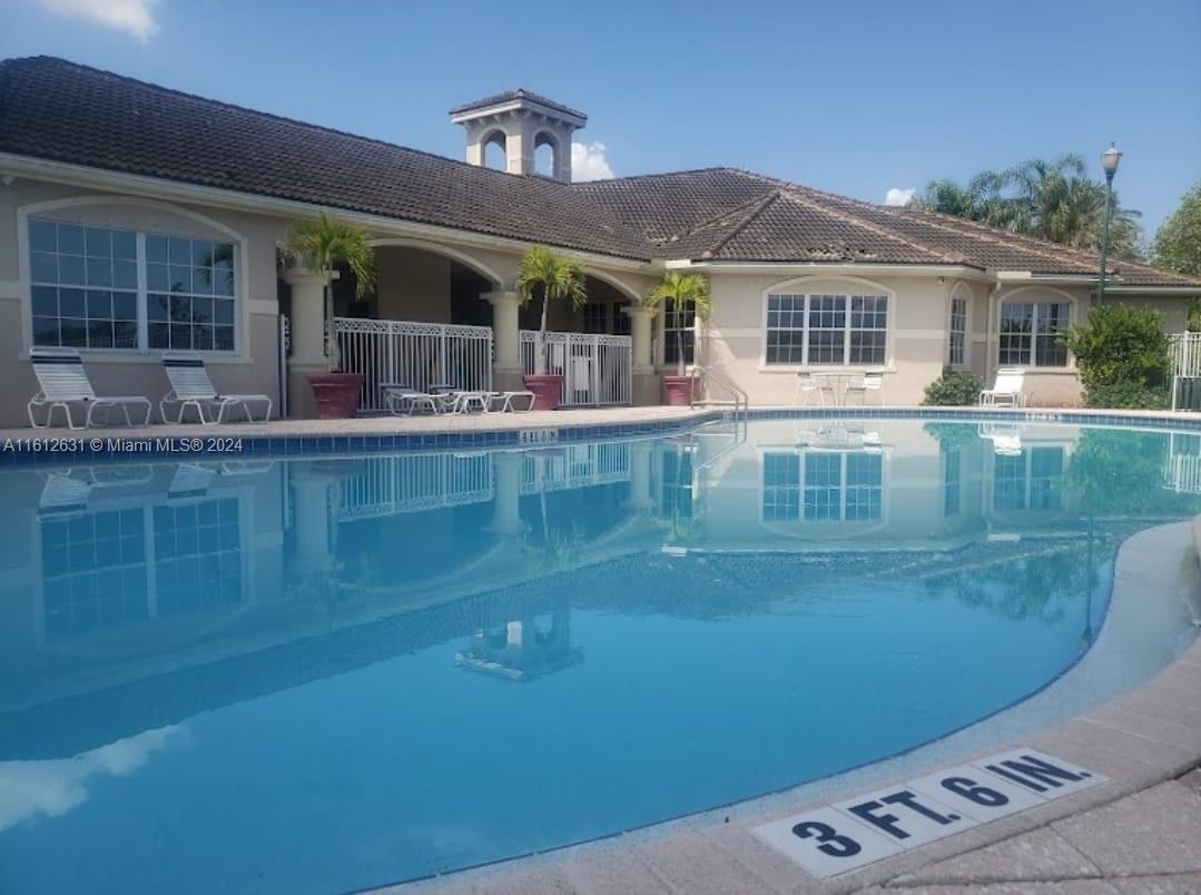 Foto principal - 5035 Wiles Rd