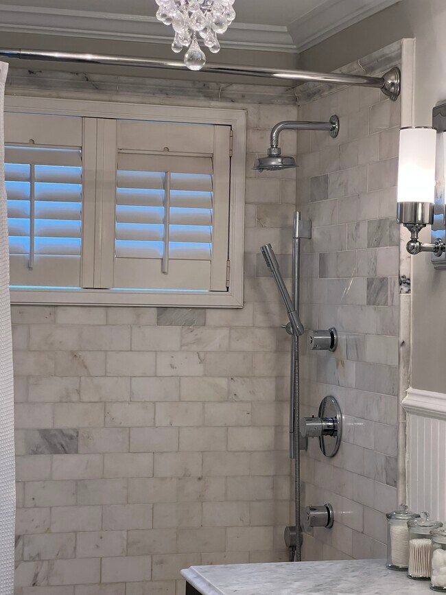 Foto del edificio - 9121 Niles Center Rd