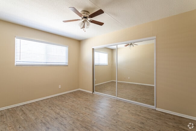 2BR, 1BA - 950SF - Sago Palms Apartments