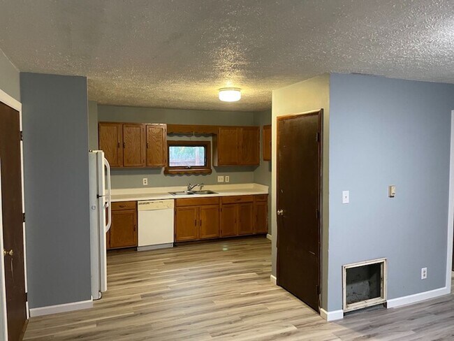 Foto del edificio - 257-259 W Elm St.