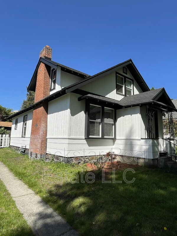 Building Photo - 214 W Euclid Ave