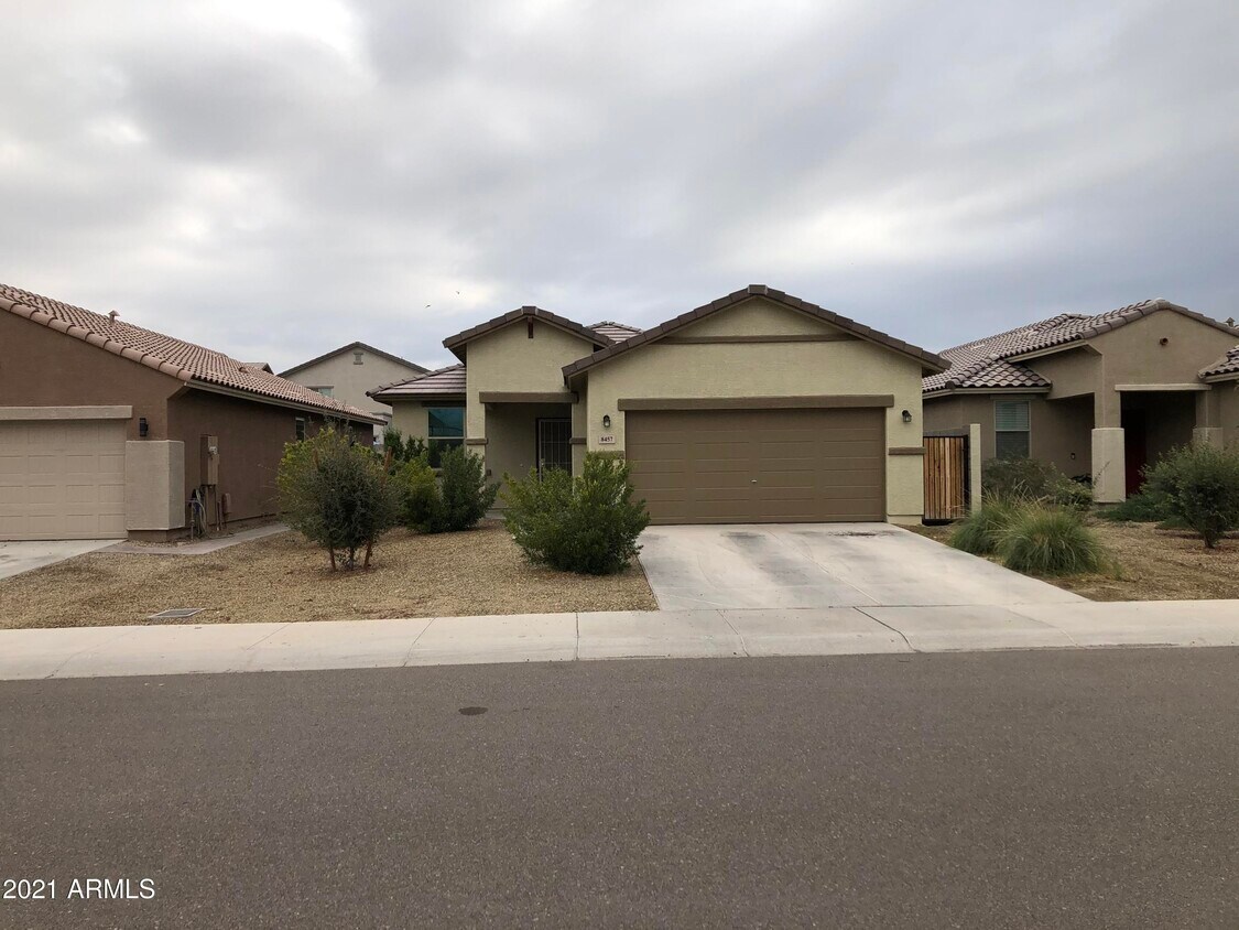 Primary Photo - 8457 N 61st Ln