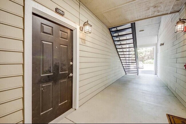 Foto del edificio - 1250 Parkwood Cir SE