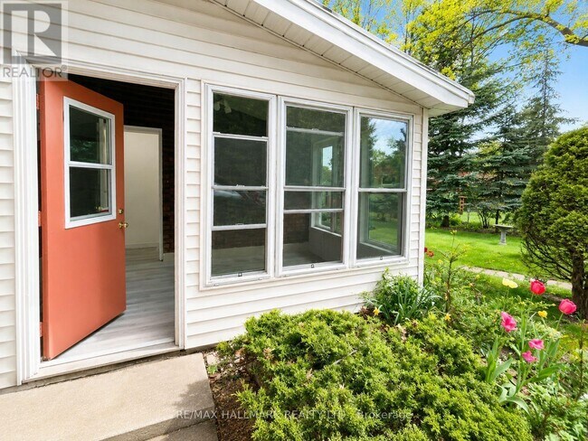 Building Photo - 162 Wishing Well Dr