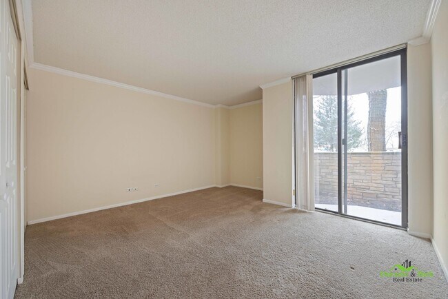 Building Photo - 511 Aurora Ave