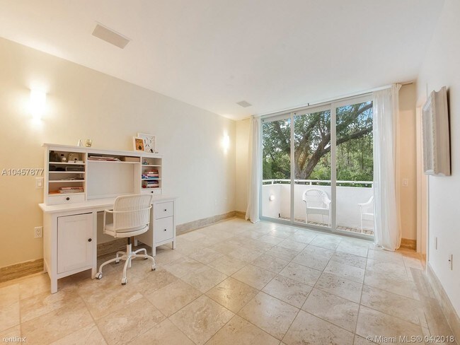 Foto del edificio - 2 br, 3 bath  - 3272 Virginia St # A-1B