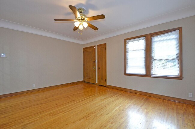 Foto del edificio - 4329-4331 Thomas ave N