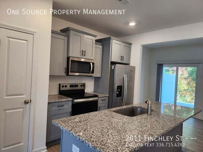 Foto del edificio - 2011 Finchley St