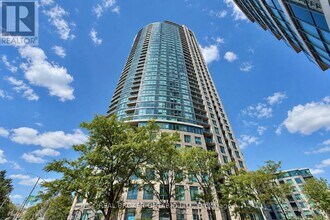 Building Photo - 219 Fort York Blvd