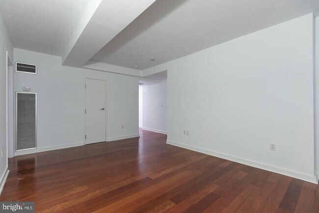 Foto del edificio - 219 S 18th St