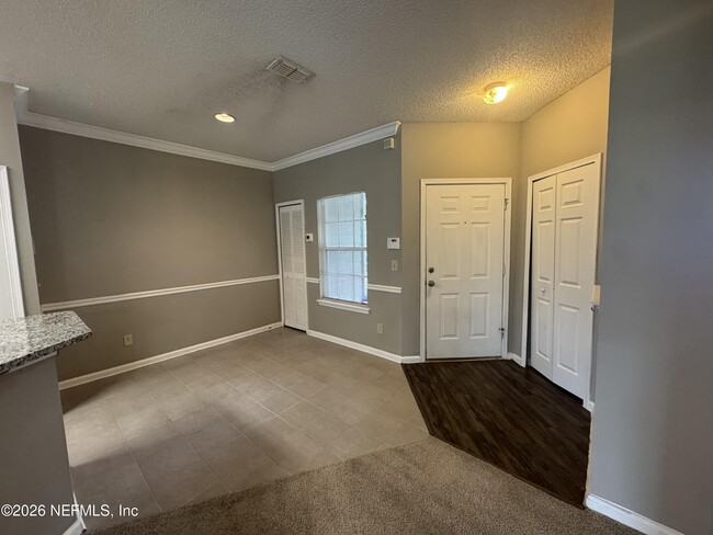 Foto del edificio - 10000 Gate Pkwy N